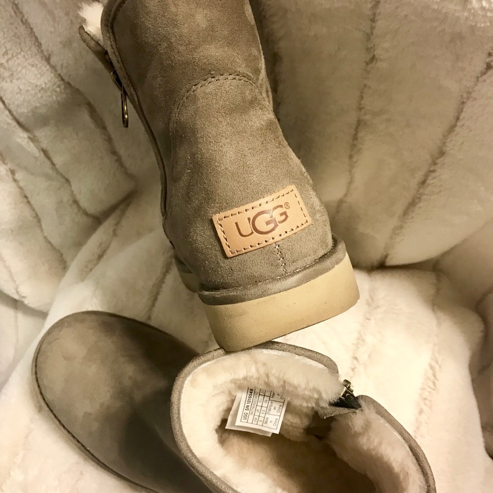 UGGS Excellent condition! - Picture 6 of 8